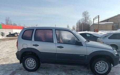 Chevrolet Niva I рестайлинг, 2012 год, 327 000 рублей, 5 фотография