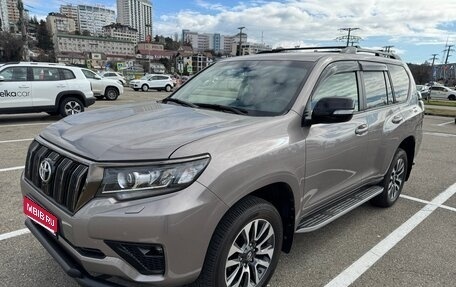 Toyota Land Cruiser Prado 150 рестайлинг 2, 2022 год, 8 299 000 рублей, 1 фотография