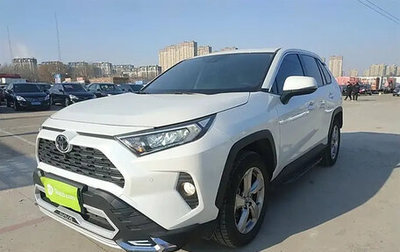 Toyota RAV4, 2022 год, 3 300 000 рублей, 1 фотография