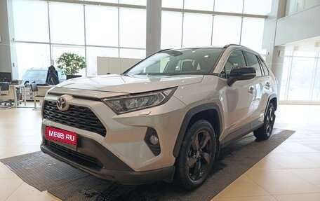 Toyota RAV4, 2021 год, 3 610 000 рублей, 1 фотография