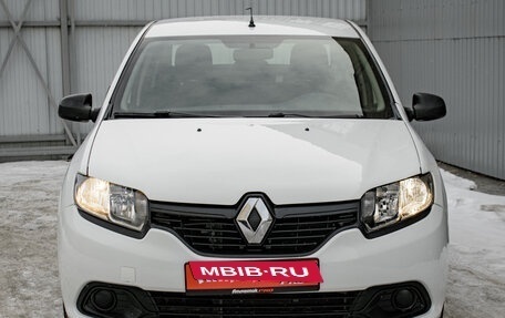 Renault Logan II, 2017 год, 595 000 рублей, 2 фотография