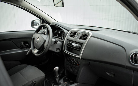 Renault Logan II, 2017 год, 595 000 рублей, 11 фотография