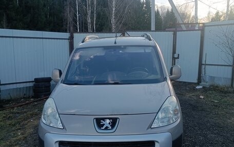 Peugeot Partner II рестайлинг 2, 2012 год, 750 000 рублей, 2 фотография