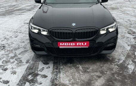 BMW 3 серия, 2019 год, 4 000 000 рублей, 29 фотография