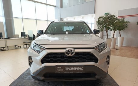 Toyota RAV4, 2021 год, 3 610 000 рублей, 2 фотография