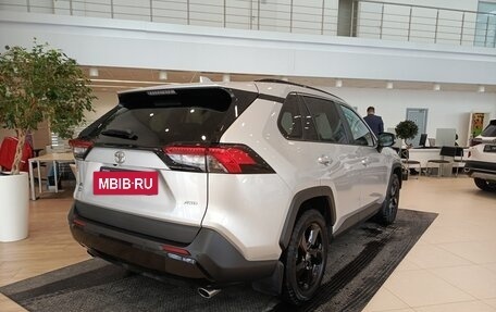 Toyota RAV4, 2021 год, 3 610 000 рублей, 5 фотография