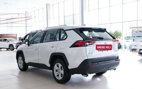 Toyota RAV4, 2024 год, 3 990 000 рублей, 5 фотография