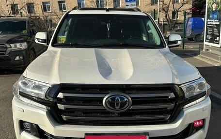 Toyota Land Cruiser 200, 2017 год, 6 750 000 рублей, 1 фотография