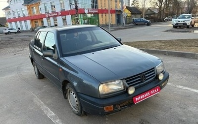 Volkswagen Vento, 1993 год, 95 000 рублей, 1 фотография