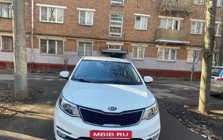 KIA Rio III рестайлинг, 2015 год, 1 500 000 рублей, 2 фотография