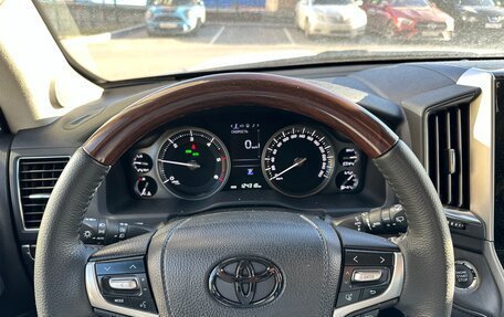 Toyota Land Cruiser 200, 2017 год, 6 750 000 рублей, 17 фотография