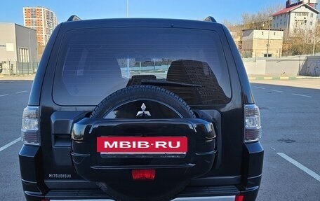 Mitsubishi Pajero IV, 2014 год, 3 050 000 рублей, 4 фотография