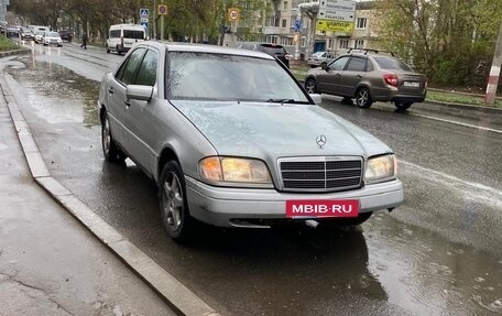 Mercedes-Benz C-Класс, 1993 год, 270 000 рублей, 6 фотография