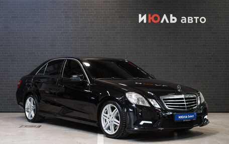 Mercedes-Benz E-Класс, 2010 год, 1 860 000 рублей, 3 фотография