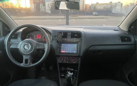 Volkswagen Polo VI (EU Market), 2013 год, 700 000 рублей, 7 фотография