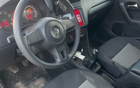 Volkswagen Polo VI (EU Market), 2013 год, 700 000 рублей, 9 фотография