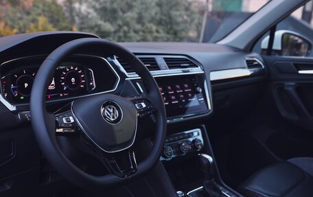 Volkswagen Tiguan II, 2019 год, 2 800 000 рублей, 12 фотография