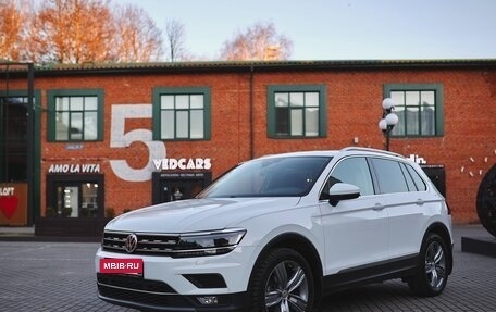 Volkswagen Tiguan II, 2019 год, 2 800 000 рублей, 40 фотография