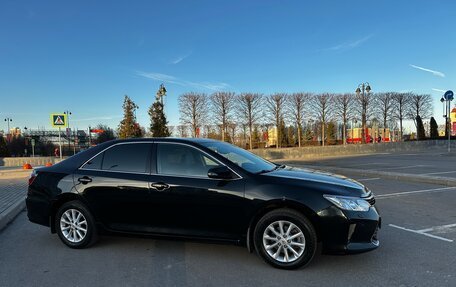 Toyota Camry, 2017 год, 2 370 000 рублей, 3 фотография