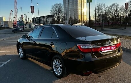 Toyota Camry, 2017 год, 2 370 000 рублей, 4 фотография