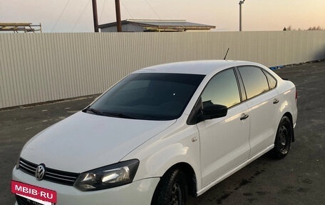 Volkswagen Polo VI (EU Market), 2013 год, 700 000 рублей, 5 фотография