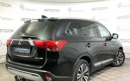 Mitsubishi Outlander III рестайлинг 3, 2018 год, 1 867 000 рублей, 2 фотография