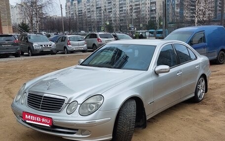 Mercedes-Benz E-Класс, 2002 год, 950 000 рублей, 3 фотография