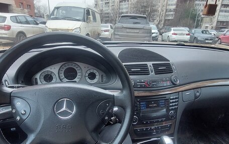 Mercedes-Benz E-Класс, 2002 год, 950 000 рублей, 9 фотография