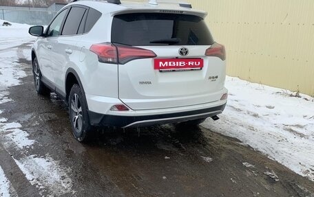 Toyota RAV4, 2018 год, 2 400 000 рублей, 4 фотография