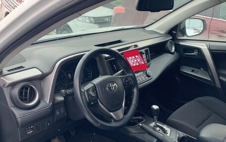 Toyota RAV4, 2018 год, 2 400 000 рублей, 9 фотография