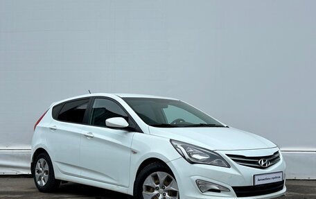 Hyundai Solaris II рестайлинг, 2015 год, 1 098 900 рублей, 3 фотография