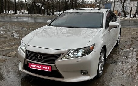 Lexus ES VII, 2013 год, 2 350 000 рублей, 1 фотография