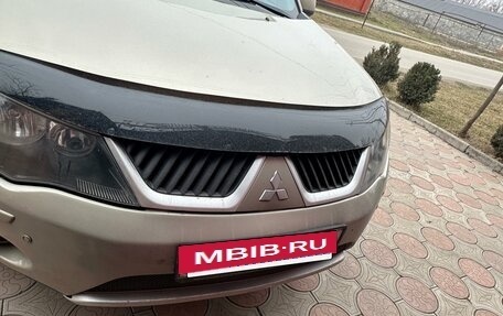 Mitsubishi Outlander III рестайлинг 3, 2008 год, 1 350 000 рублей, 4 фотография