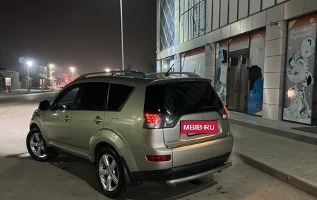 Mitsubishi Outlander III рестайлинг 3, 2008 год, 1 350 000 рублей, 14 фотография