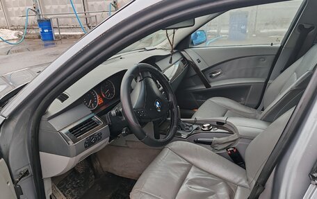 BMW 5 серия, 2004 год, 780 000 рублей, 7 фотография