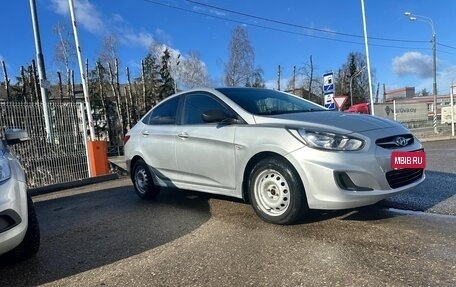 Hyundai Solaris II рестайлинг, 2012 год, 850 000 рублей, 3 фотография