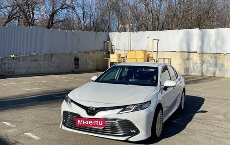 Toyota Camry, 2018 год, 3 200 000 рублей, 1 фотография