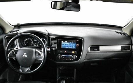 Mitsubishi Outlander III рестайлинг 3, 2014 год, 1 880 000 рублей, 5 фотография