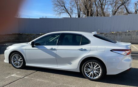 Toyota Camry, 2018 год, 3 200 000 рублей, 5 фотография