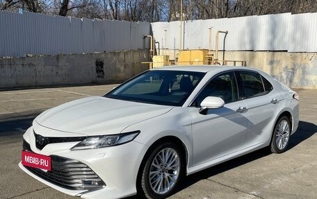 Toyota Camry, 2018 год, 3 200 000 рублей, 11 фотография