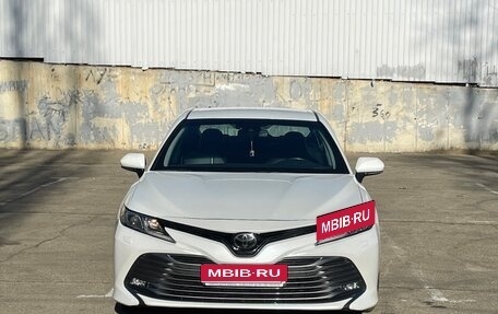 Toyota Camry, 2018 год, 3 200 000 рублей, 2 фотография