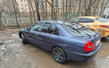 Mitsubishi Carisma I, 2001 год, 490 000 рублей, 3 фотография