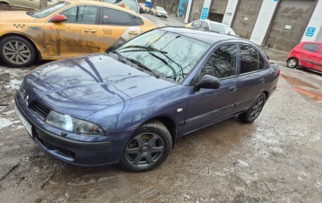 Mitsubishi Carisma I, 2001 год, 490 000 рублей, 2 фотография