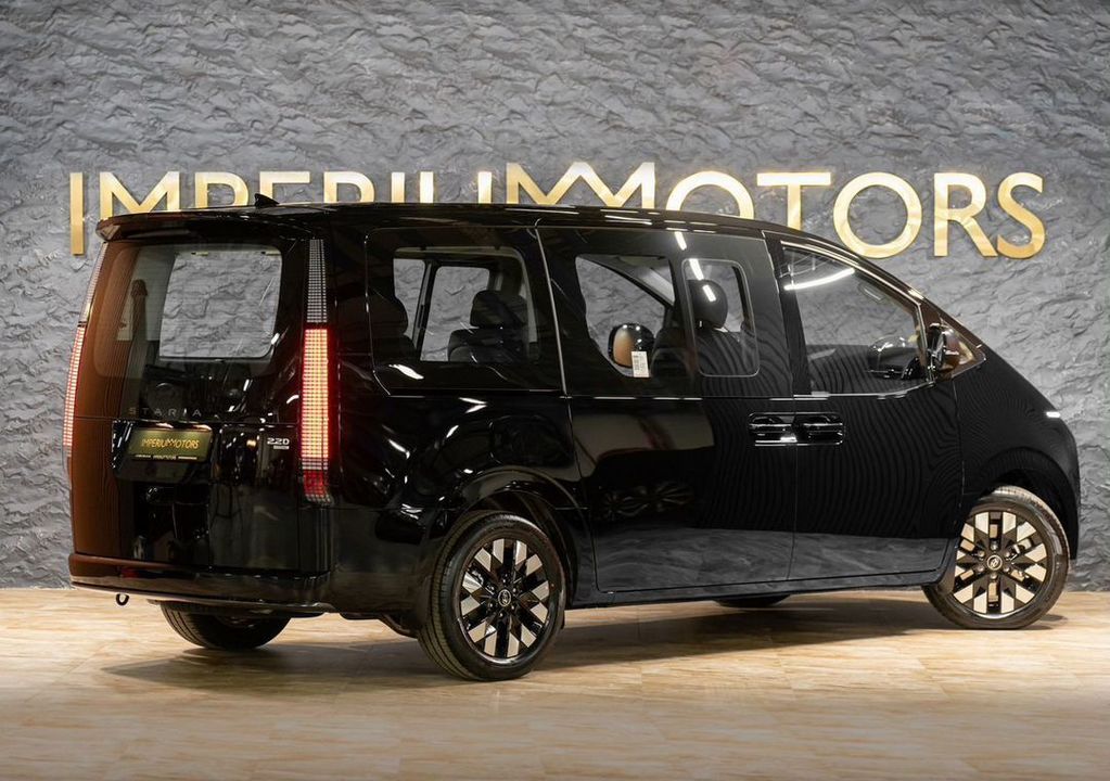 Hyundai Staria, 2024 год, 7 790 000 рублей, 3 фотография