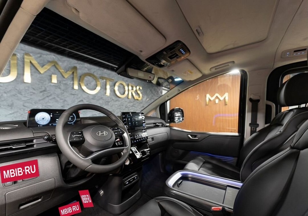 Hyundai Staria, 2024 год, 7 790 000 рублей, 13 фотография