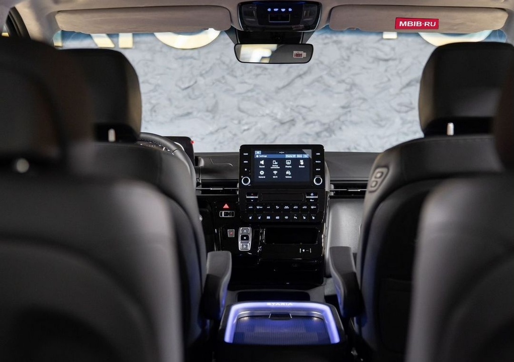 Hyundai Staria, 2024 год, 7 790 000 рублей, 23 фотография