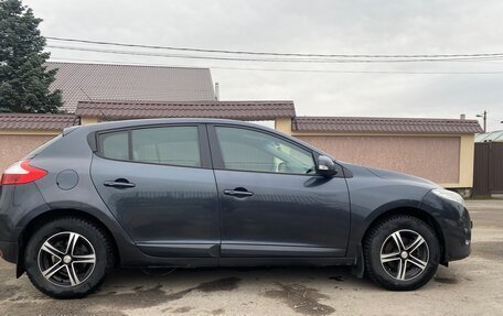 Renault Megane III, 2011 год, 600 000 рублей, 11 фотография