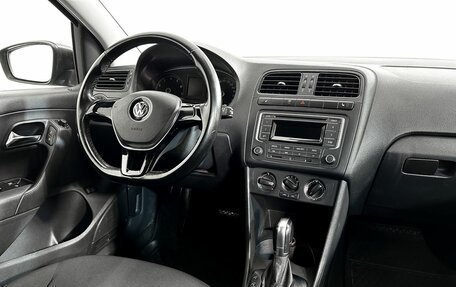 Volkswagen Polo VI (EU Market), 2015 год, 949 000 рублей, 13 фотография