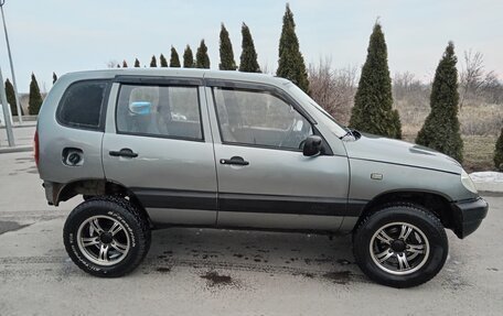 Chevrolet Niva I рестайлинг, 2004 год, 239 999 рублей, 9 фотография