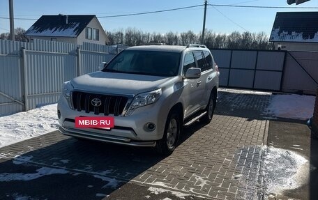 Toyota Land Cruiser Prado 150 рестайлинг 2, 2016 год, 4 200 000 рублей, 2 фотография